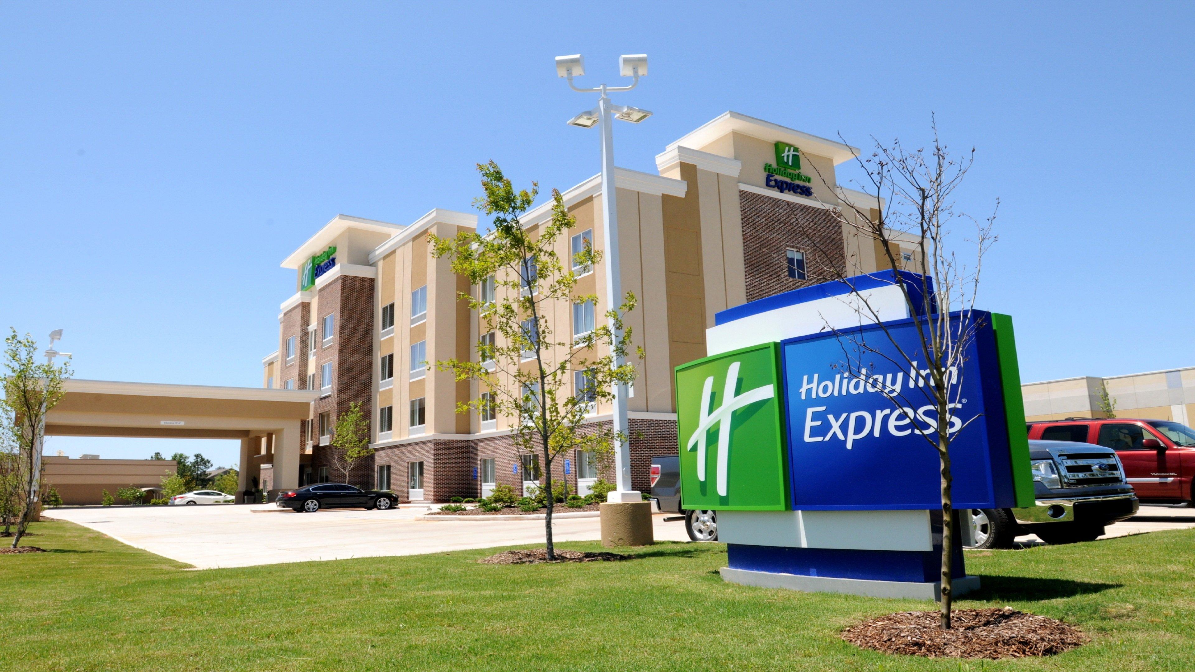 Holiday Inn Express Covington-Madisonville By Ihg Exterior photo