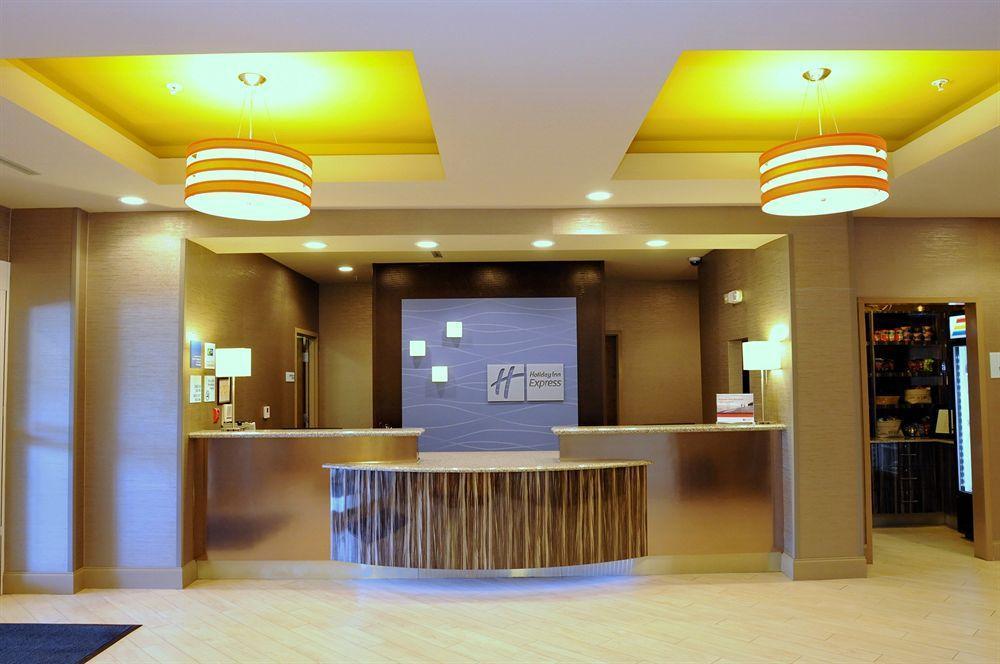 Holiday Inn Express Covington-Madisonville By Ihg Exterior photo